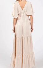 Load image into Gallery viewer, Thea Flutter Maxi
