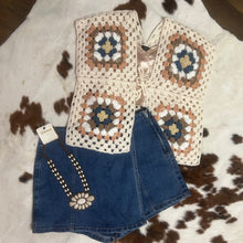 Load image into Gallery viewer, Crochet Cowgirl Vest
